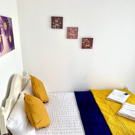 2-Bedrooms Modern Apartment Next To Velodrome, Lounge, Balcony, Parking, Abba Лондон Экстерьер фото
