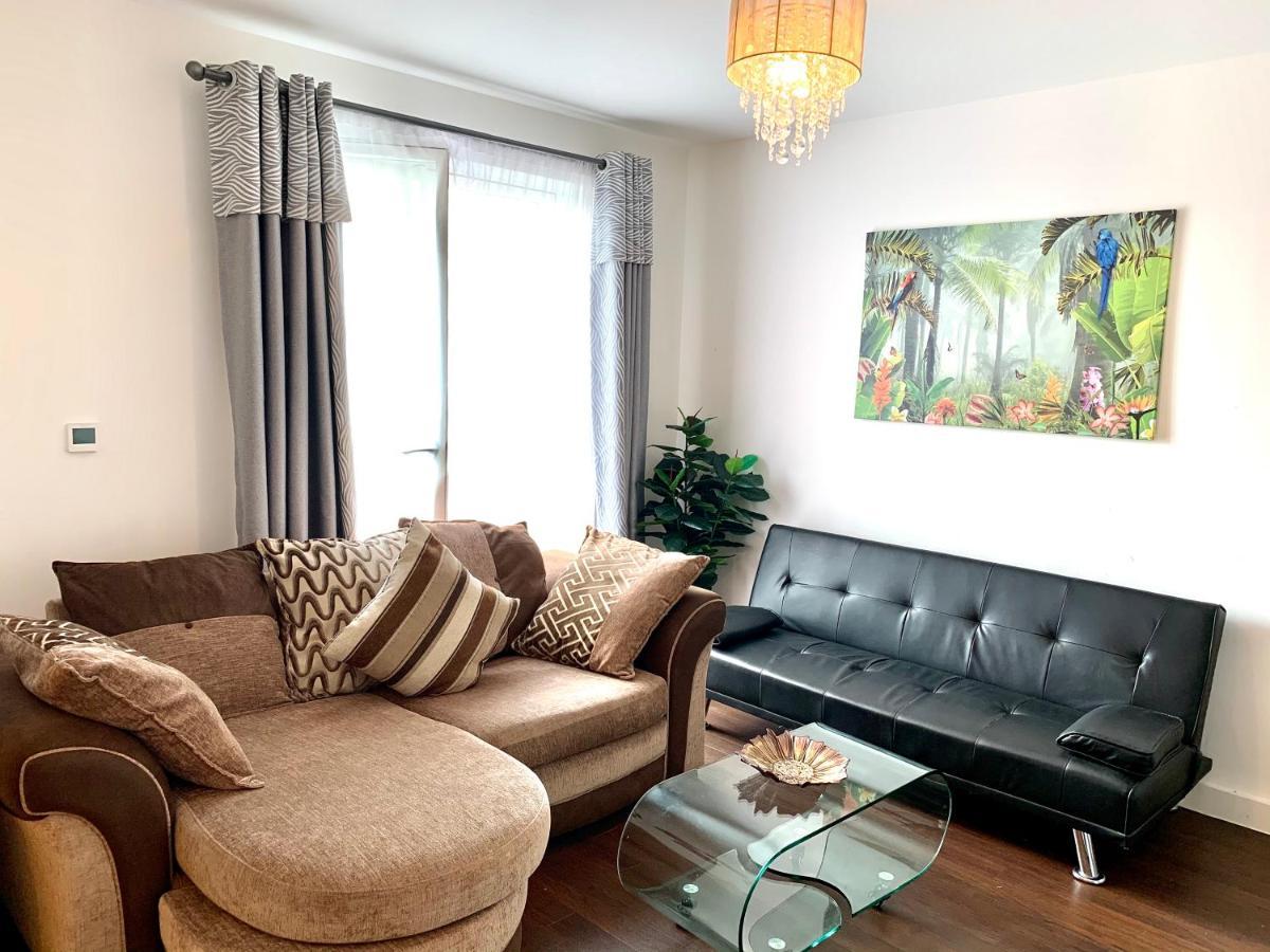 2-Bedrooms Modern Apartment Next To Velodrome, Lounge, Balcony, Parking, Abba Лондон Экстерьер фото